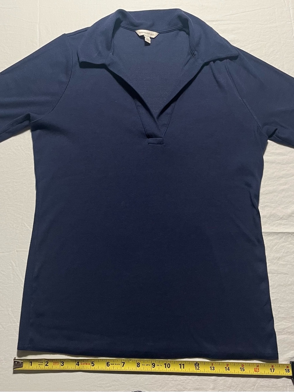 Banana Republic Navy Polo Shirt Women’s L (Has Faint Spot)